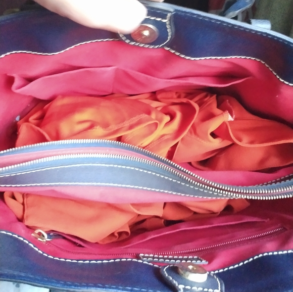 Purse - Picture 2 of 3